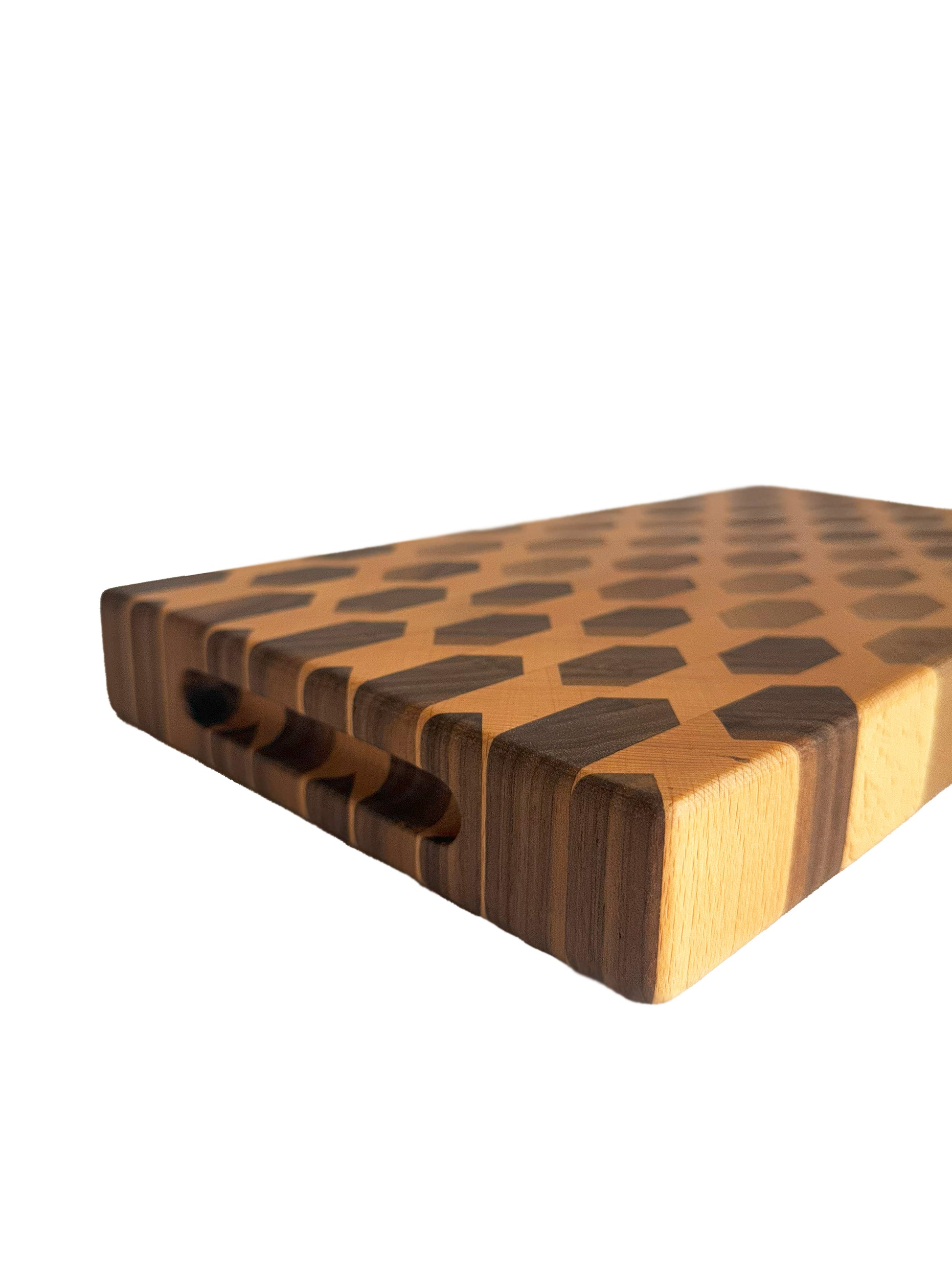END-GRAIN PATTERNED CHOPPING BOARD