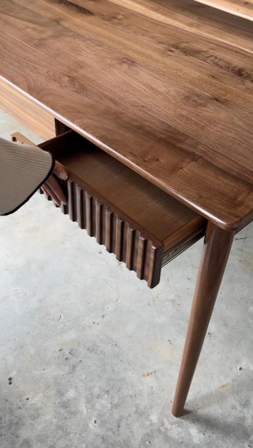 ALTO STUDY DESK